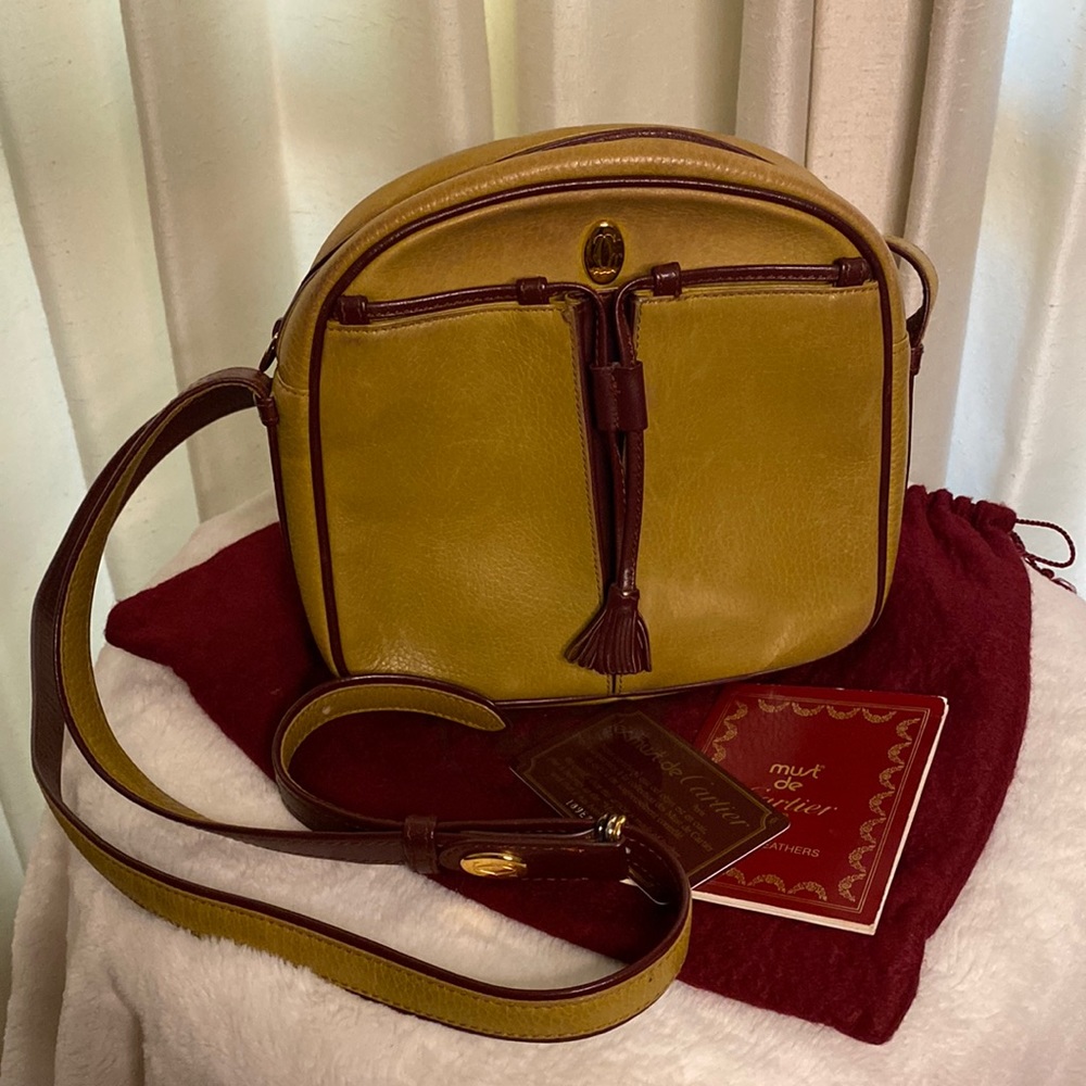 Cartier les must de Cartier Crossbody/Shoulder Bag